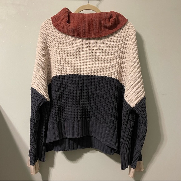 American Threads Color Block Knit Sweater - Picture 3 of 6